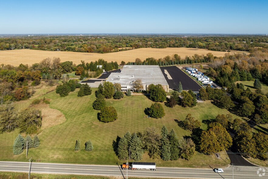 More Photos Of 8200 Ridgefield Rd, Crystal Lake Manufacturing For Sale