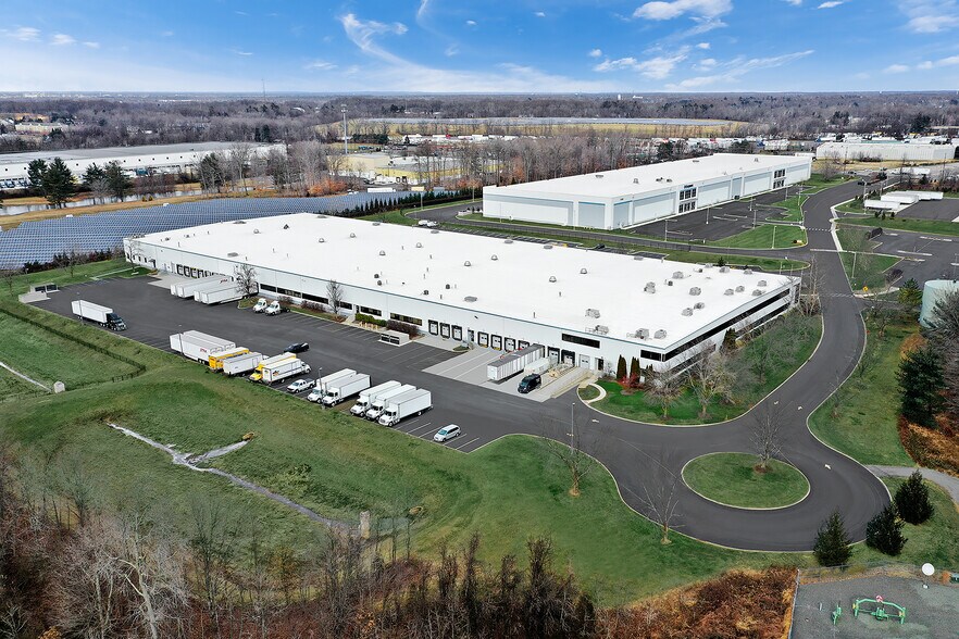 More Photos Of 2 Advantage Ct, Bordentown Distribution For Lease