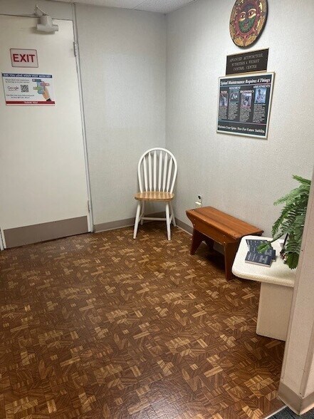 More Photos Of 835 Cesery Blvd, Jacksonville Medical For Sale