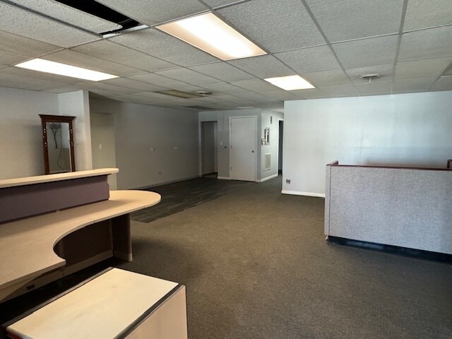 More Photos Of 2540-2550 45th St, Highland General Retail For Lease