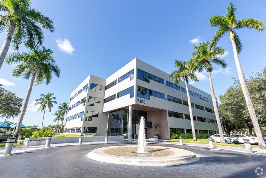 More Photos Of 8100 Oak Ln, Miami Lakes Unknown For Lease