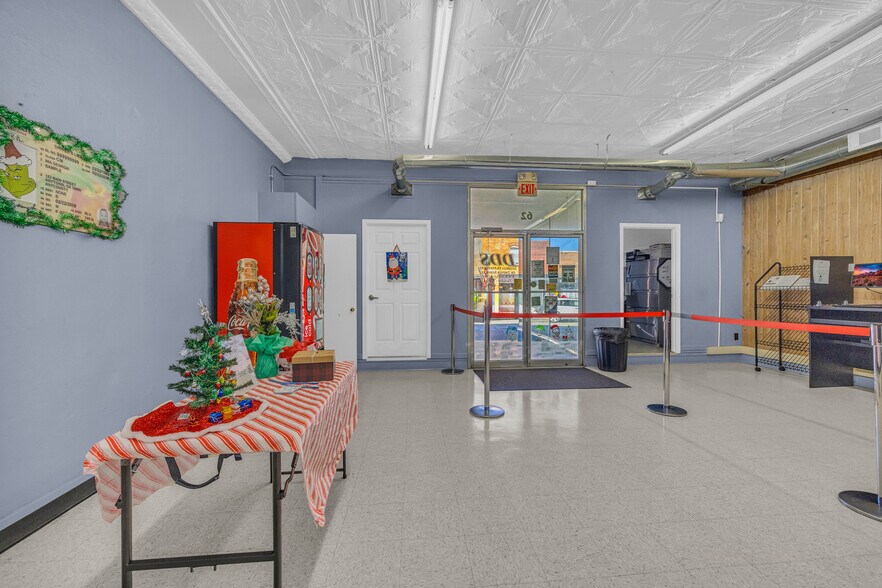 More Photos Of 62 Doyle St, Toccoa Storefront Retail Office For Sale