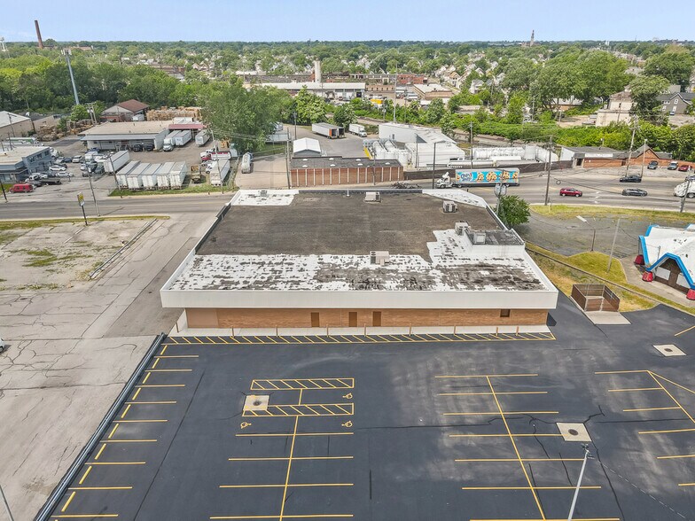 More Photos Of 3475 Ridge Rd, Cleveland Skating Rink For Sale