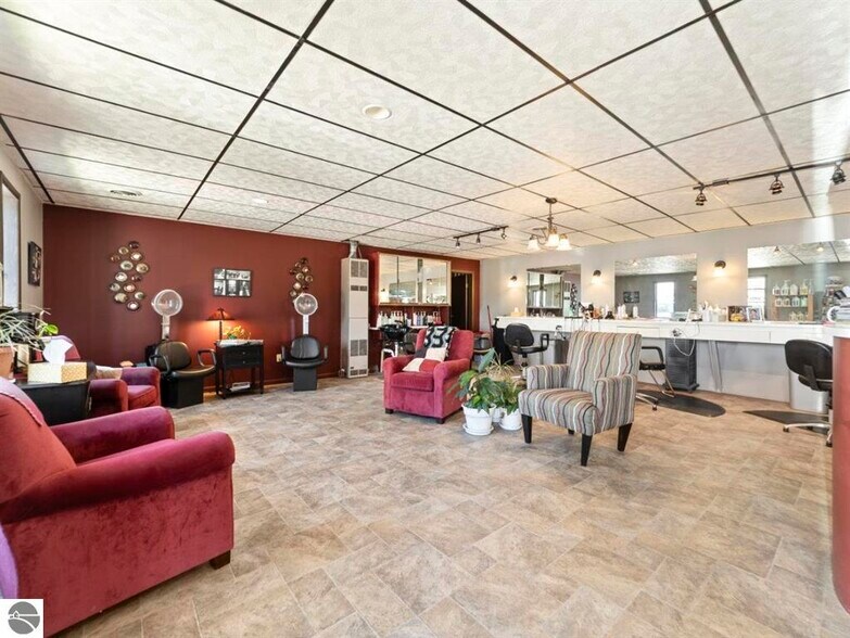 More Photos Of 180 S Benzie Blvd, Beulah Storefront Retail Office For Sale