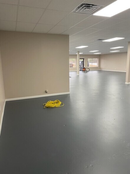 More Photos Of 1687 Sandifer Blvd, Seneca Freestanding For Lease