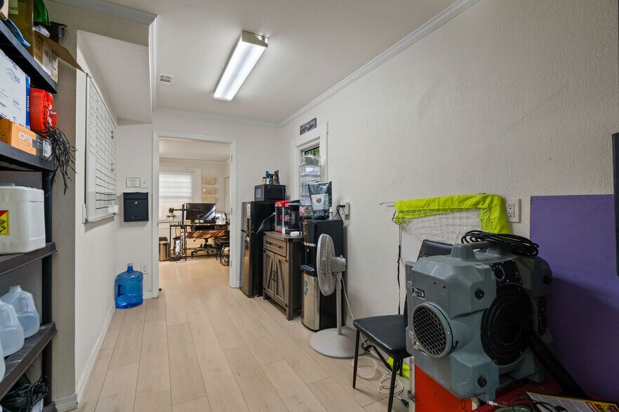 More Photos Of 1536 S Missouri Ave, Clearwater Storefront Retail Office For Sale