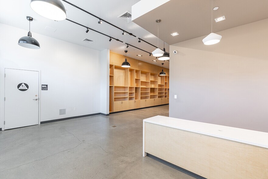 More Photos Of 4036 Montgomery Dr, Santa Rosa Warehouse For Lease