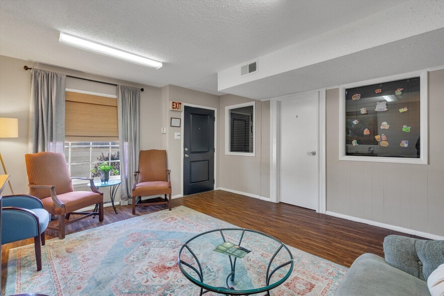 More Photos Of 4005 Rufe Snow Dr, North Richland Hills Medical For Sale
