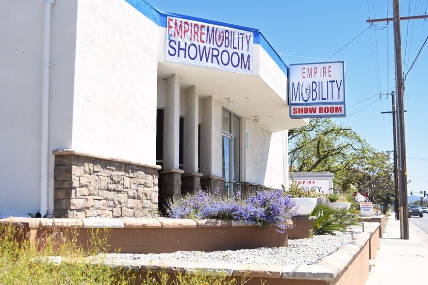 More Photos Of 796 N State St, Hemet General Retail For Sale