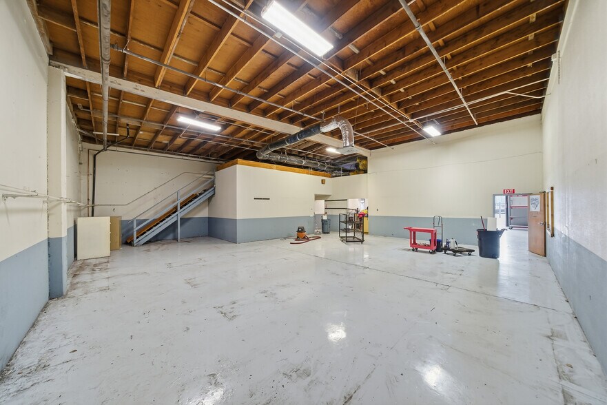 More Photos Of 450 Veterans Blvd, Redwood City Unknown For Lease