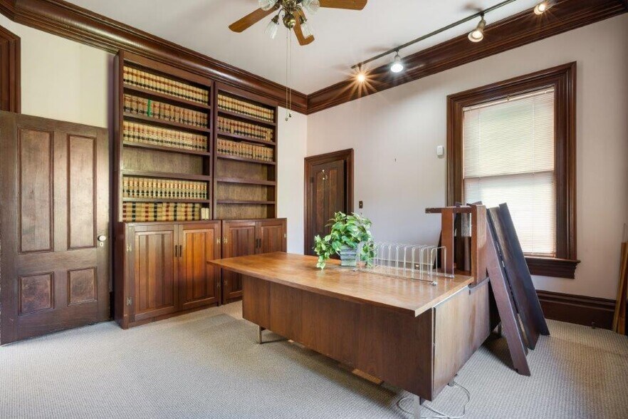 More Photos Of 653 11th St, Oakland Loft Creative Space For Sale