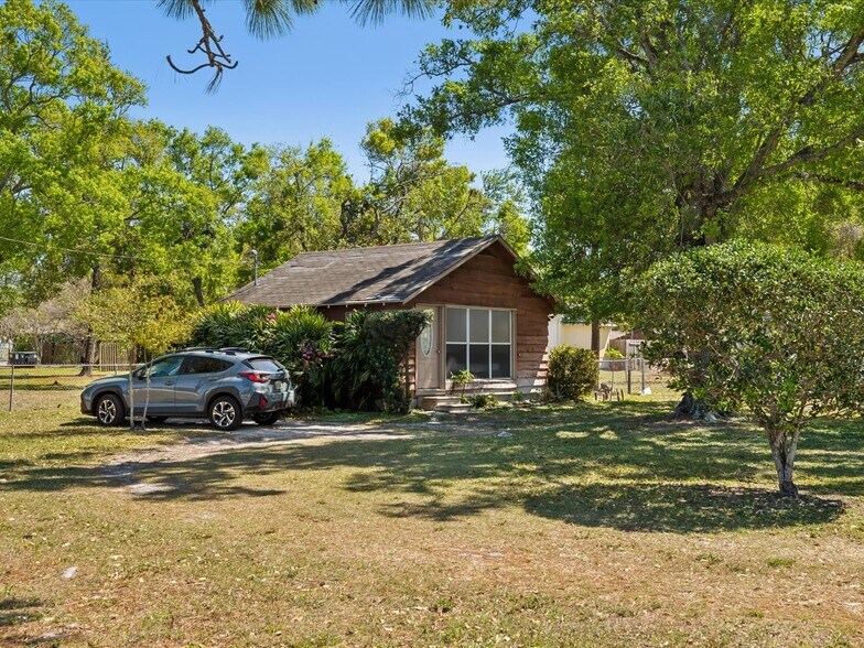 More Photos Of 2965 Roosevelt Blvd, Clearwater Office For Sale