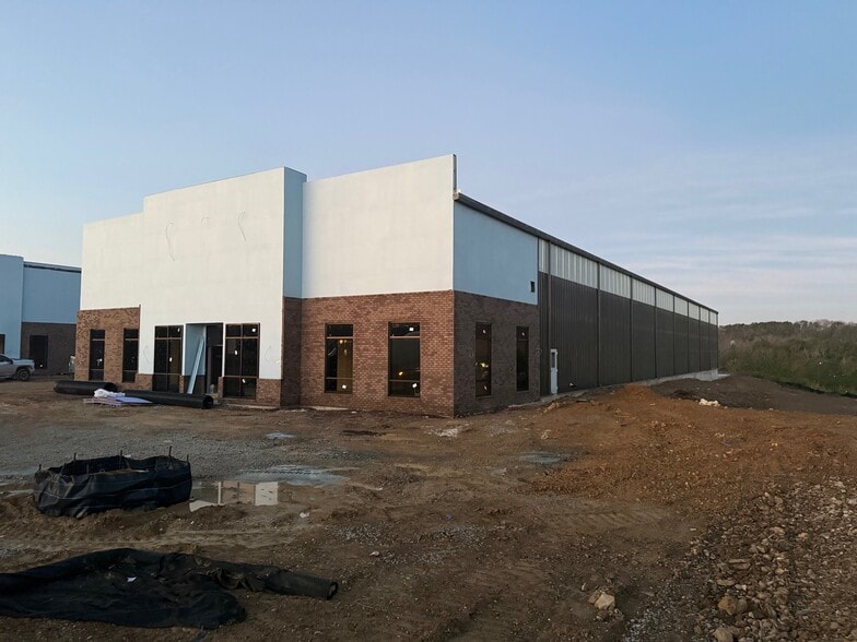 More Photos Of 1960 Huntley Pky, Pelham Industrial For Lease