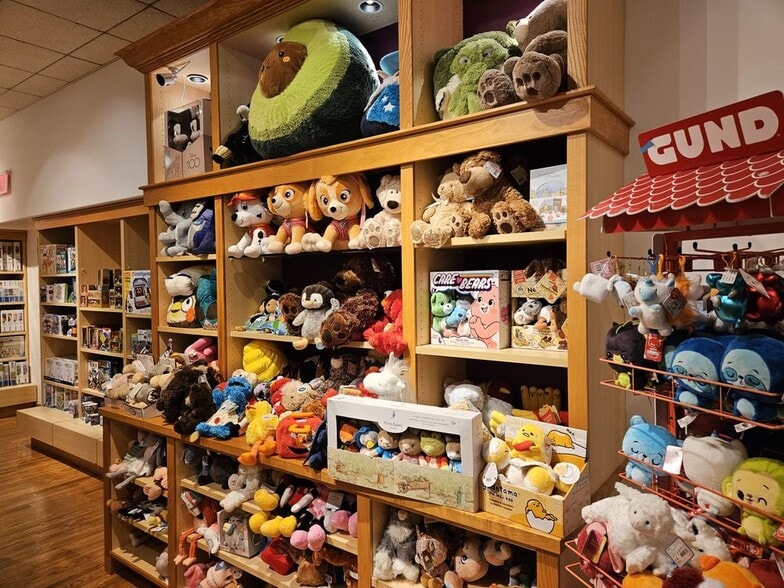 More Photos Of 520-550 Deep Valley Dr, Rolling Hills Estates Unknown For Lease