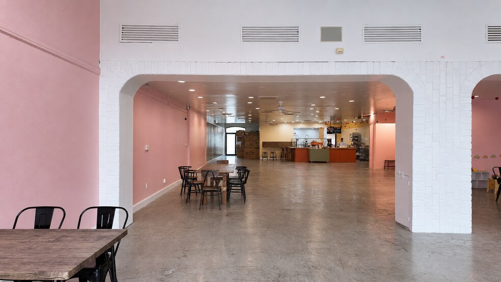 More Photos Of 529-531 4th St, Santa Rosa Storefront For Lease