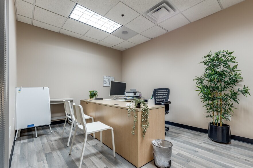 More Photos Of 14521 Old Katy Rd, Houston Unknown For Lease