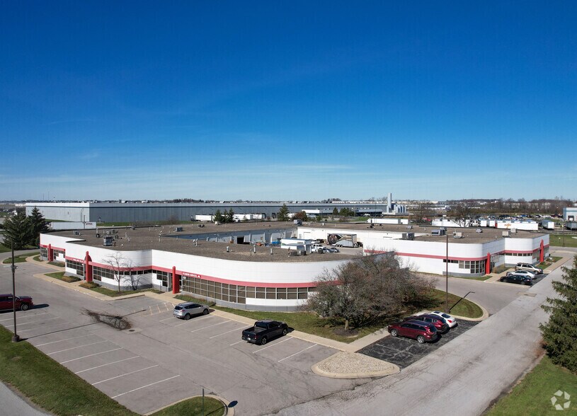 More Photos Of 7301 Georgetown Rd, Indianapolis Showroom For Lease