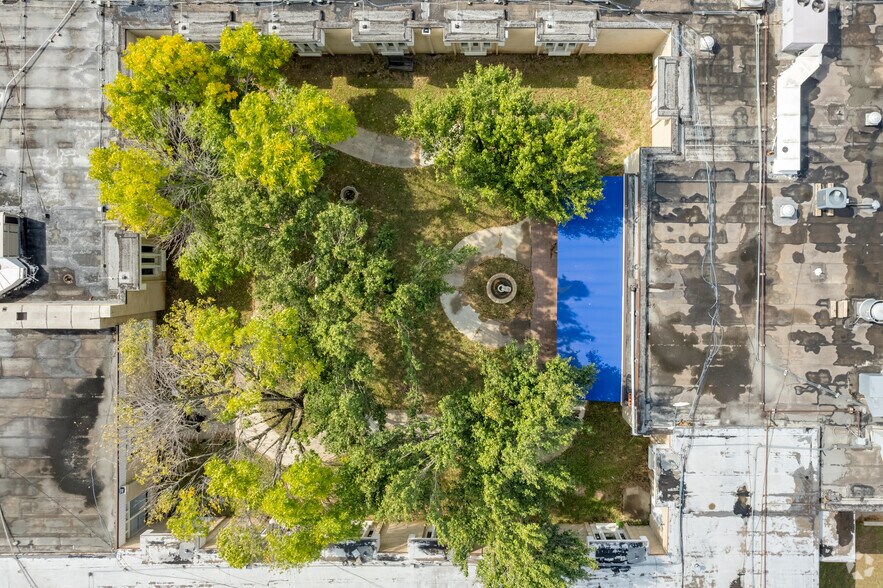 More Photos Of 901 NW 25th St, Oklahoma City Healthcare For Sale