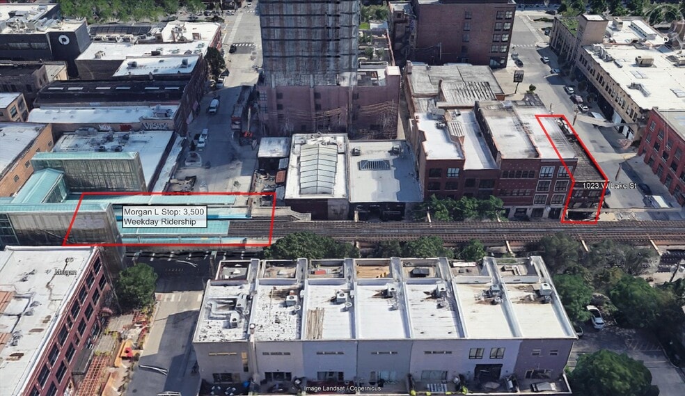 More Photos Of 1023 W Lake St, Chicago General Retail For Lease