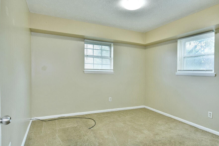 More Photos Of 203-205 Churchill Hubbard Rd, Youngstown Apartments For Sale