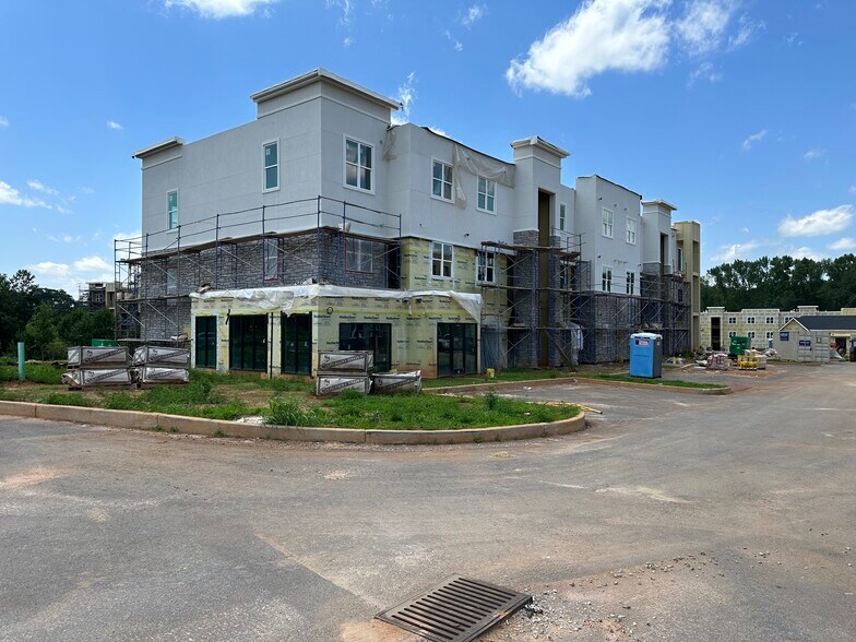 More Photos Of 4039 Hanover Way, Ellenwood Apartments For Lease