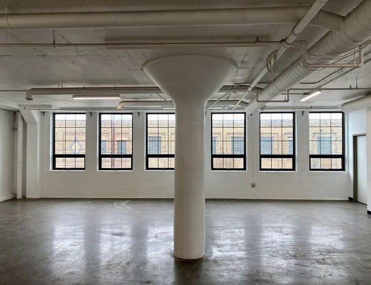 More Photos Of 1729 N 2nd St, Minneapolis Flex For Lease