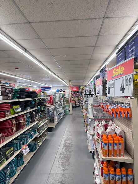 More Photos Of 232 E 1st St, Monticello Storefront Retail Office For Sale