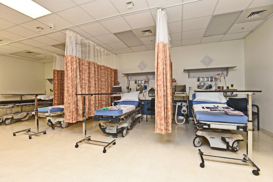 More Photos Of 4355 Bear Gully Rd, Winter Park Medical For Lease