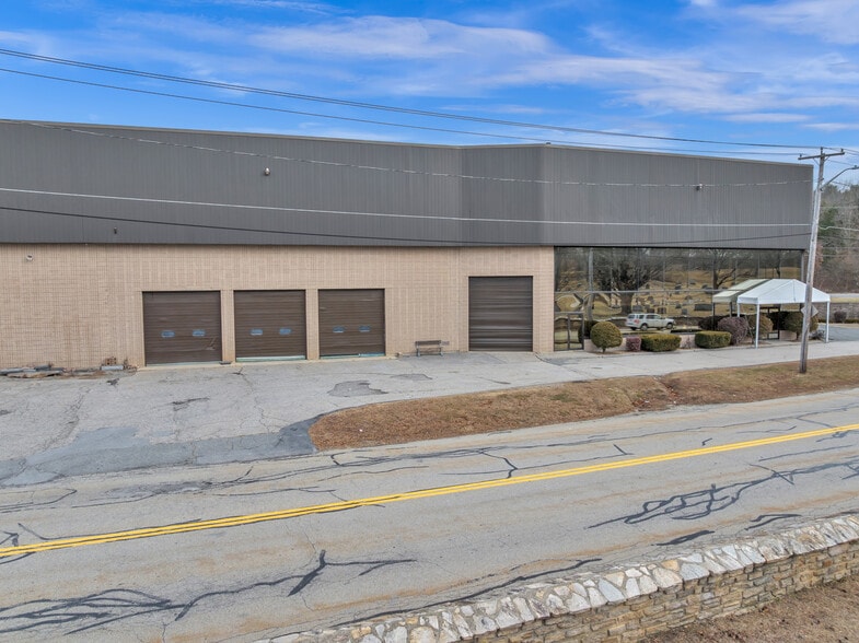 More Photos Of 2 Old Worcester Rd, Webster Warehouse For Sale