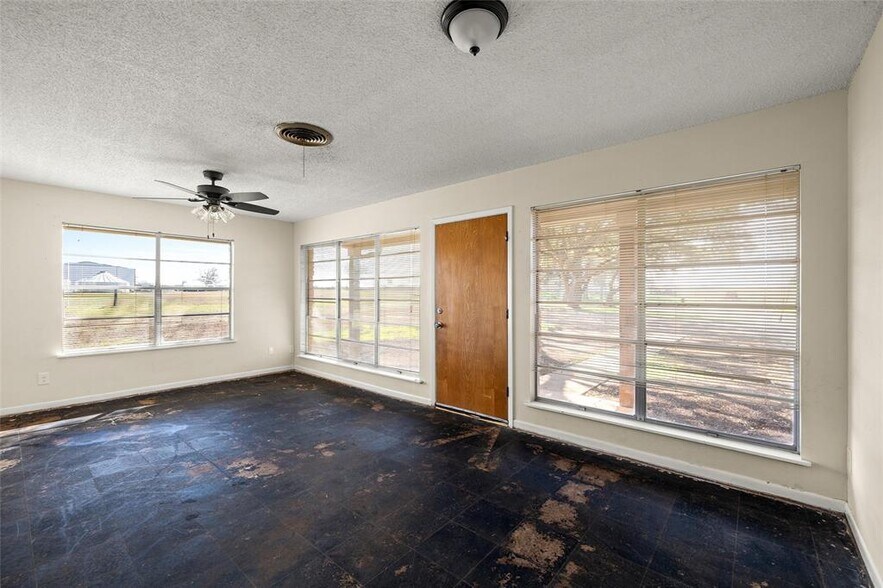 More Photos Of 24503 Ranch Road 12, Dripping Springs Office For Sale