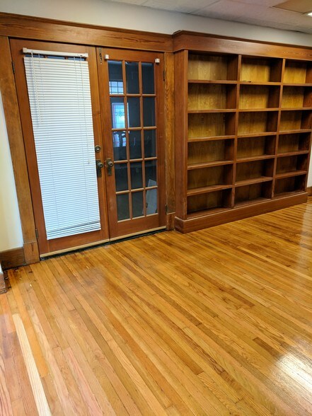 More Photos Of 233 3rd St N, Saint Petersburg Office For Lease