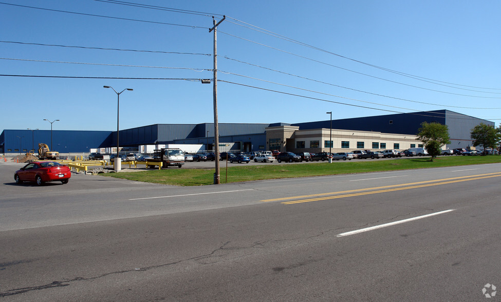 Primary Photo Of 7230 Morgan Rd, Liverpool Distribution For Lease