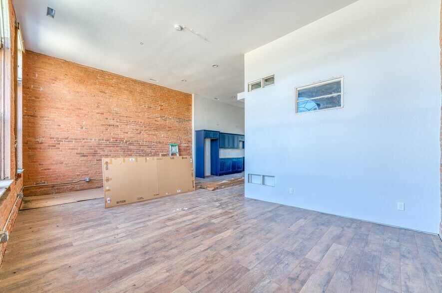 More Photos Of 119-119 1/2 Main St, Florence Storefront Retail Office For Sale