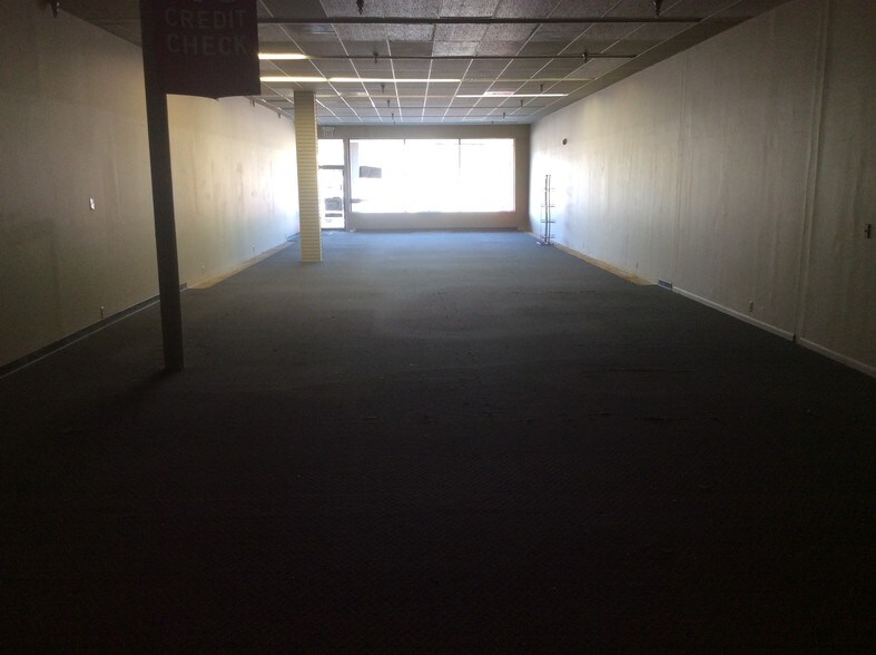 More Photos Of 5636 US Route 60, Huntington Unknown For Lease