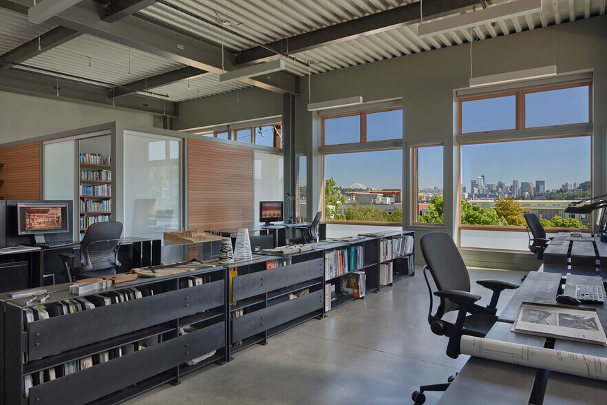 More Photos Of 3800 Woodland Park Ave N, Seattle Office For Lease