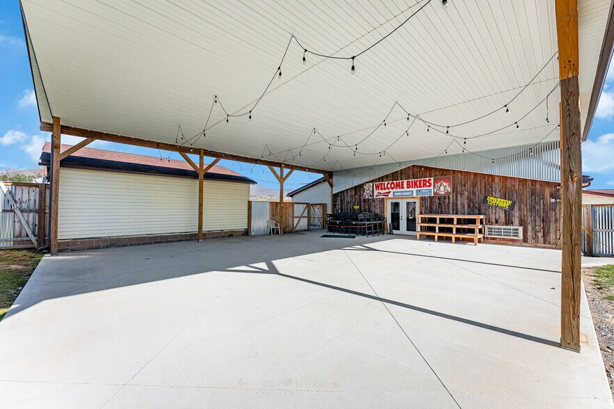 More Photos Of 21507 Seneca Trl, Marlinton Hotel For Sale