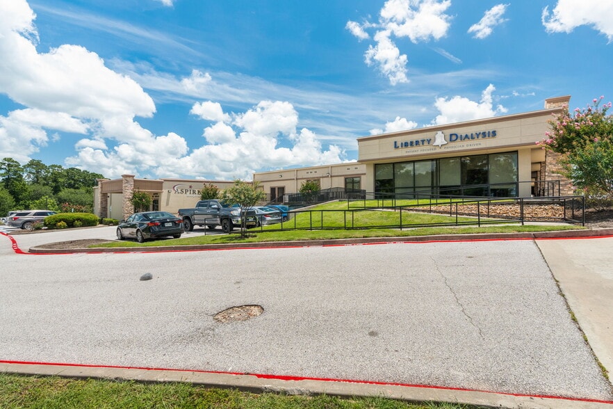 More Photos Of 540 Interstate 45 S, Huntsville Medical For Lease