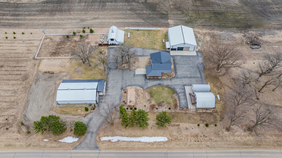 More Photos Of 90917 240th St, Austin Light Distribution For Sale