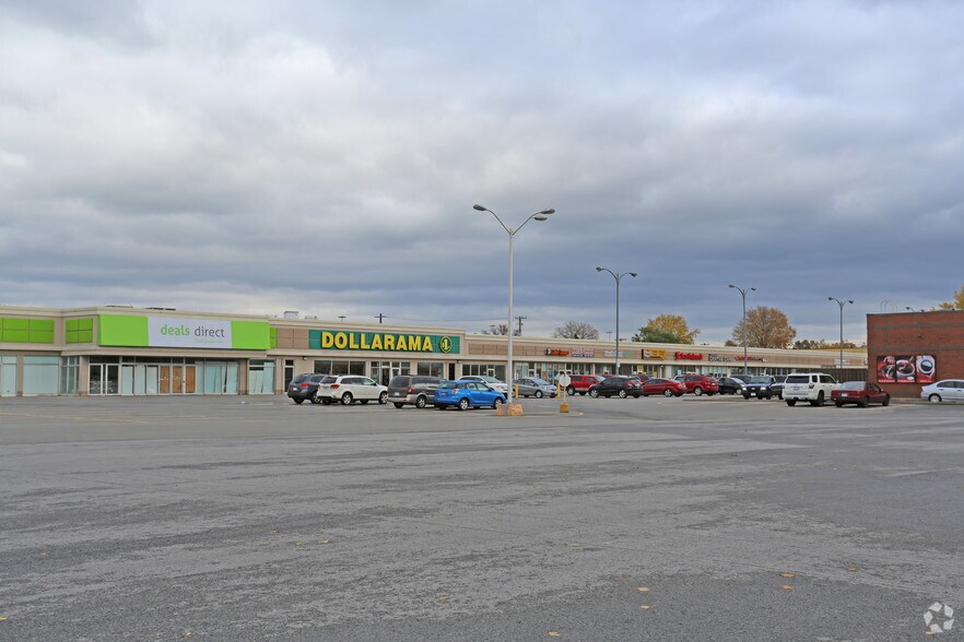 More Photos Of 300 Lincoln St, Welland Freestanding For Lease