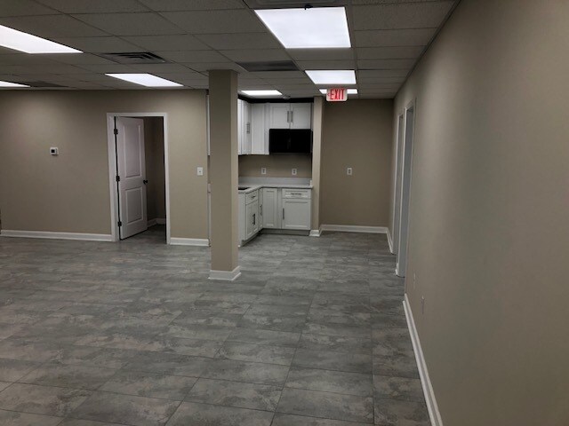 More Photos Of 4613 Pinecrest Office Park Dr, Alexandria Office For Lease