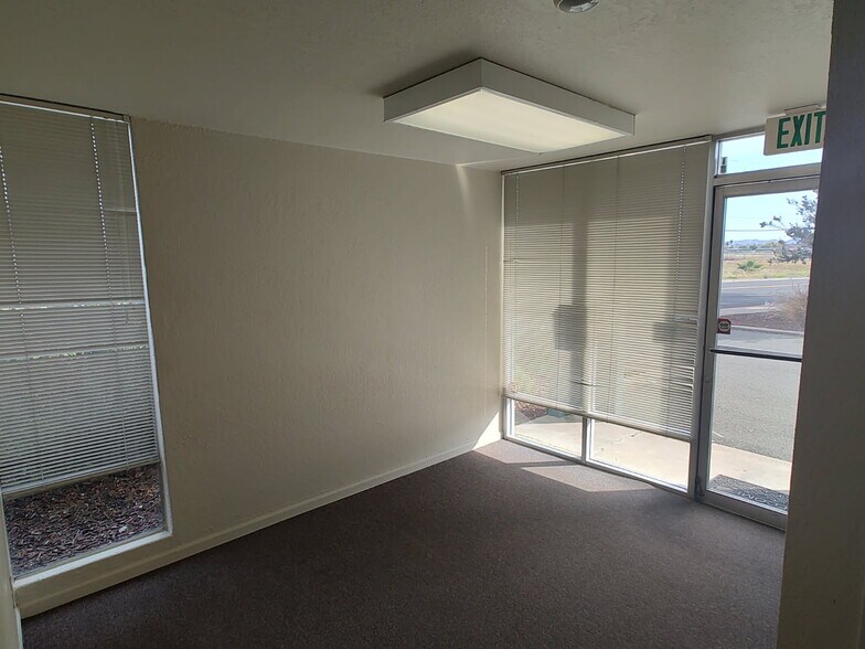 More Photos Of 5702 Marsh Dr, Pacheco Warehouse For Lease