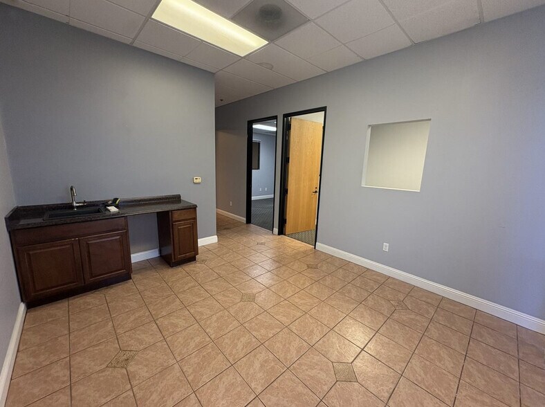 More Photos Of 25695 Jefferson Ave, Murrieta Flex For Lease