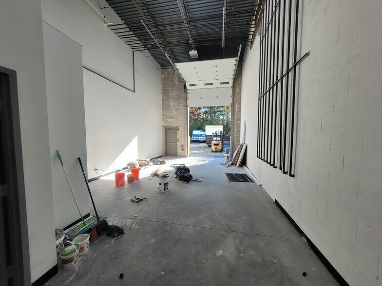 More Photos Of 87 Centre Of New England Blvd, Coventry Industrial For Sale