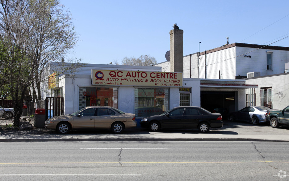 Primary Photo Of 3519 Dundas St, Toronto Auto Repair For Sale