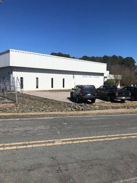More Photos Of 606 Pine Tree Rd, Oxford Warehouse For Lease