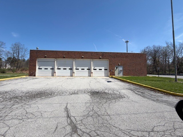 More Photos Of 631 Lamberd Ave, Johnstown Warehouse For Sale