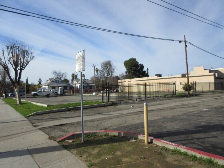More Photos Of 311 N Abby St, Fresno Medical For Lease