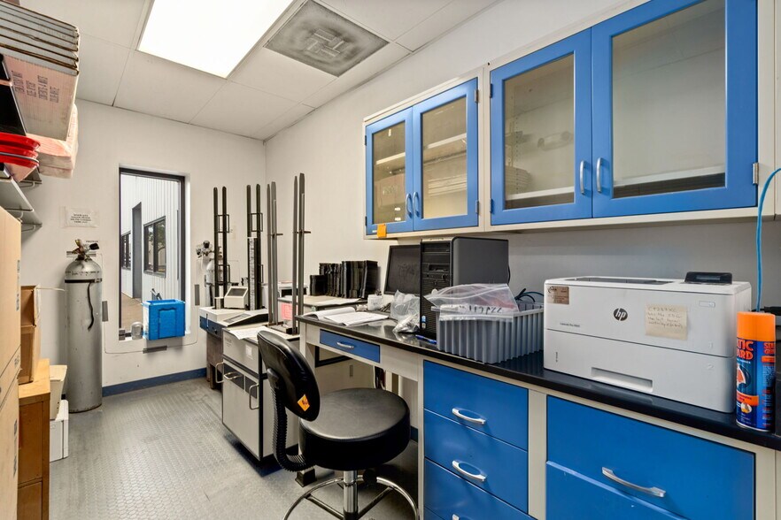More Photos Of 225 Commerce Dr, Fort Collins Warehouse For Sale