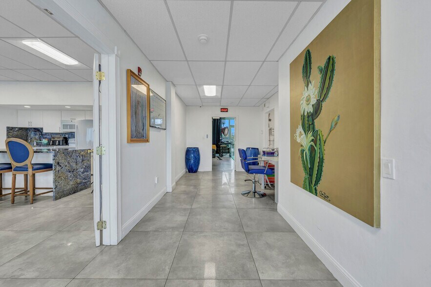More Photos Of 5465 NW 36th St, Miami Office For Sale