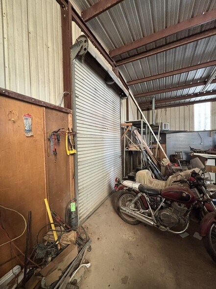 More Photos Of 8702 Private Road 7360, Wolfforth Warehouse For Sale